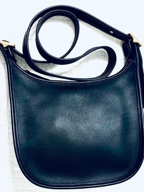 VINTAGE COACH Janice Legacy Black- 9950 (2001) Excellent Condtion